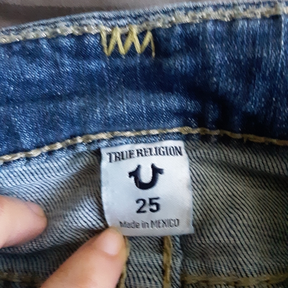 Jeans - Picture 2 of 3